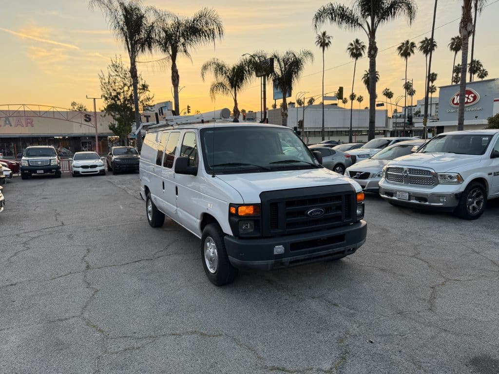 2010 FORD E250 CARGO